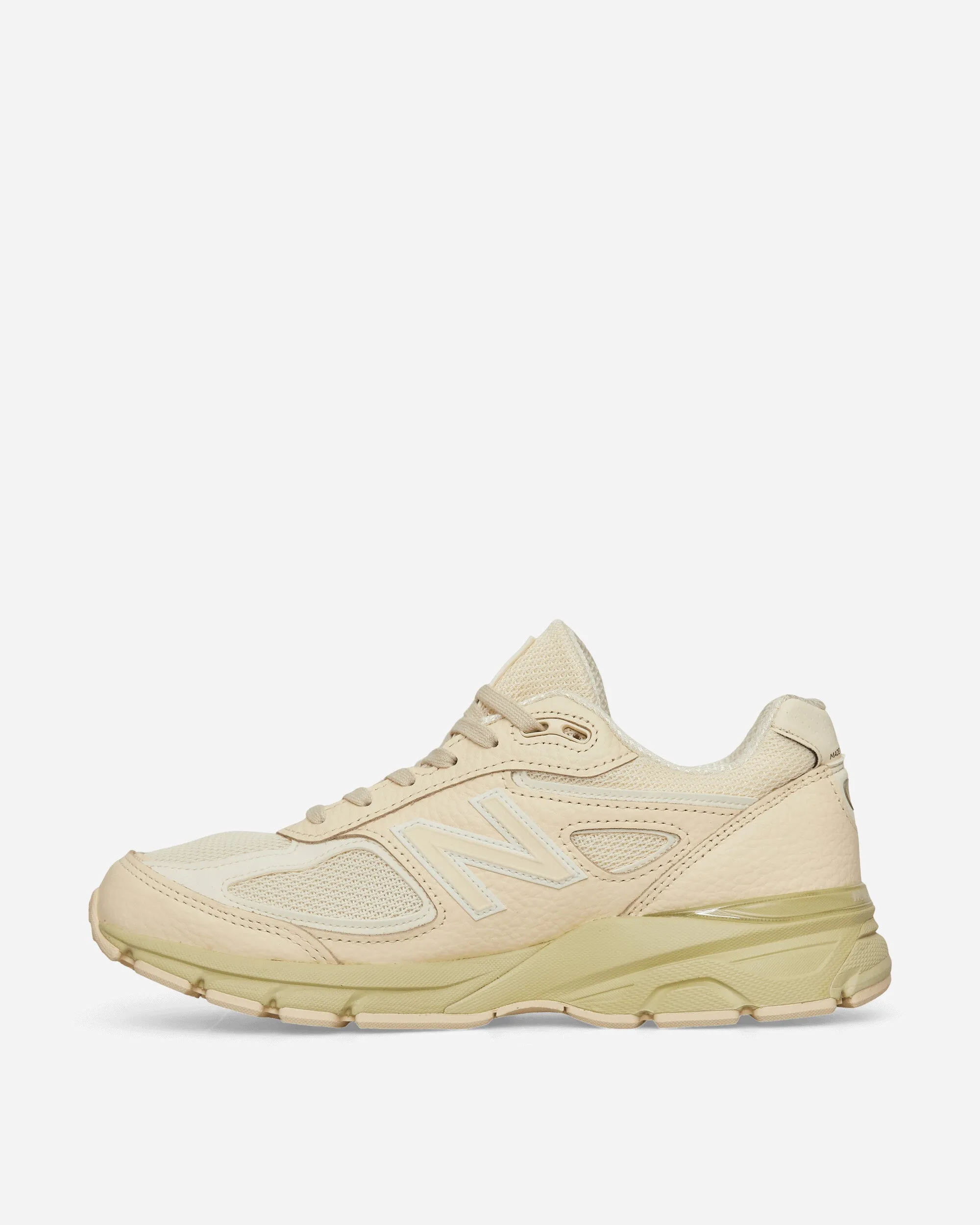 990v4 Sneakers Macadamia Nut / Morel