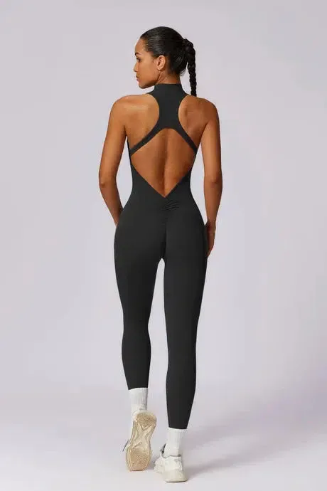 Lysandra – High-neck zip – Modern activewear suit